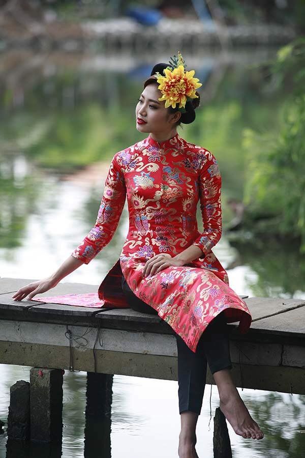 Áo dài cách tân đẹp làm từ gấm