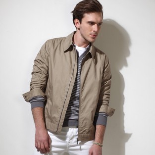 Spread Collar Jacket dày dặn rất được ưa chuộng