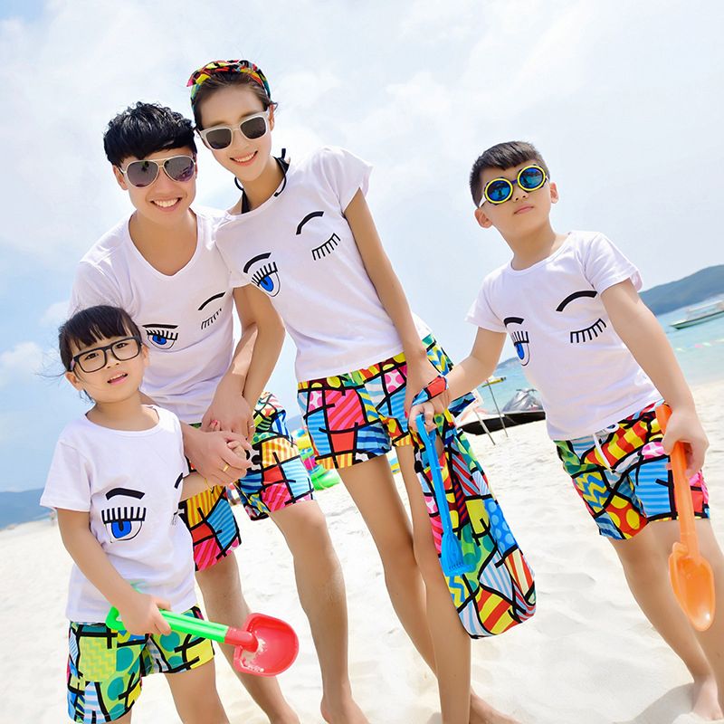 Áo thun đi biển cho gia đình