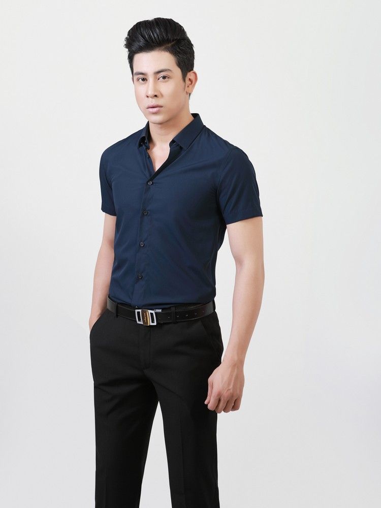 Không bỏ quên màu sắc của sơ mi nam cộc tay