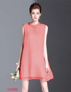 dáng quả táo trở nên tự tin hơn với kiểu đầm suông