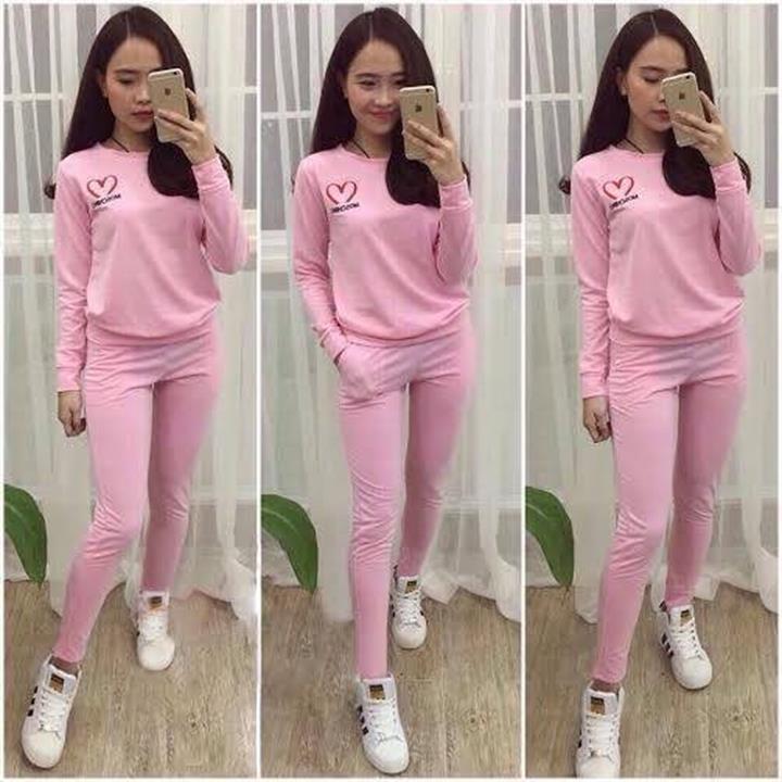 Đồ bộ mặc nhà với thiết kế tay dài, quần dài cũng khá phổ biến