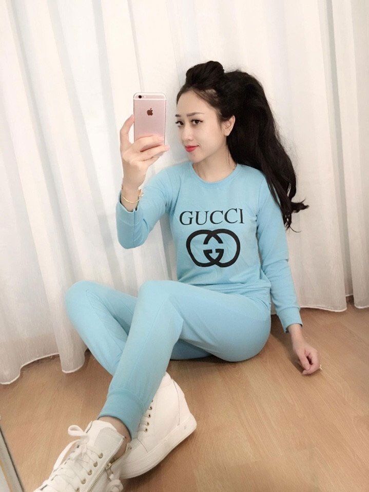 Nhiều yếu tố làm cho bộ đồ của các chị em nhanh chóng giảm chất lượng, hư hao nên cẩn trọng trong cách giặt và bảo quản