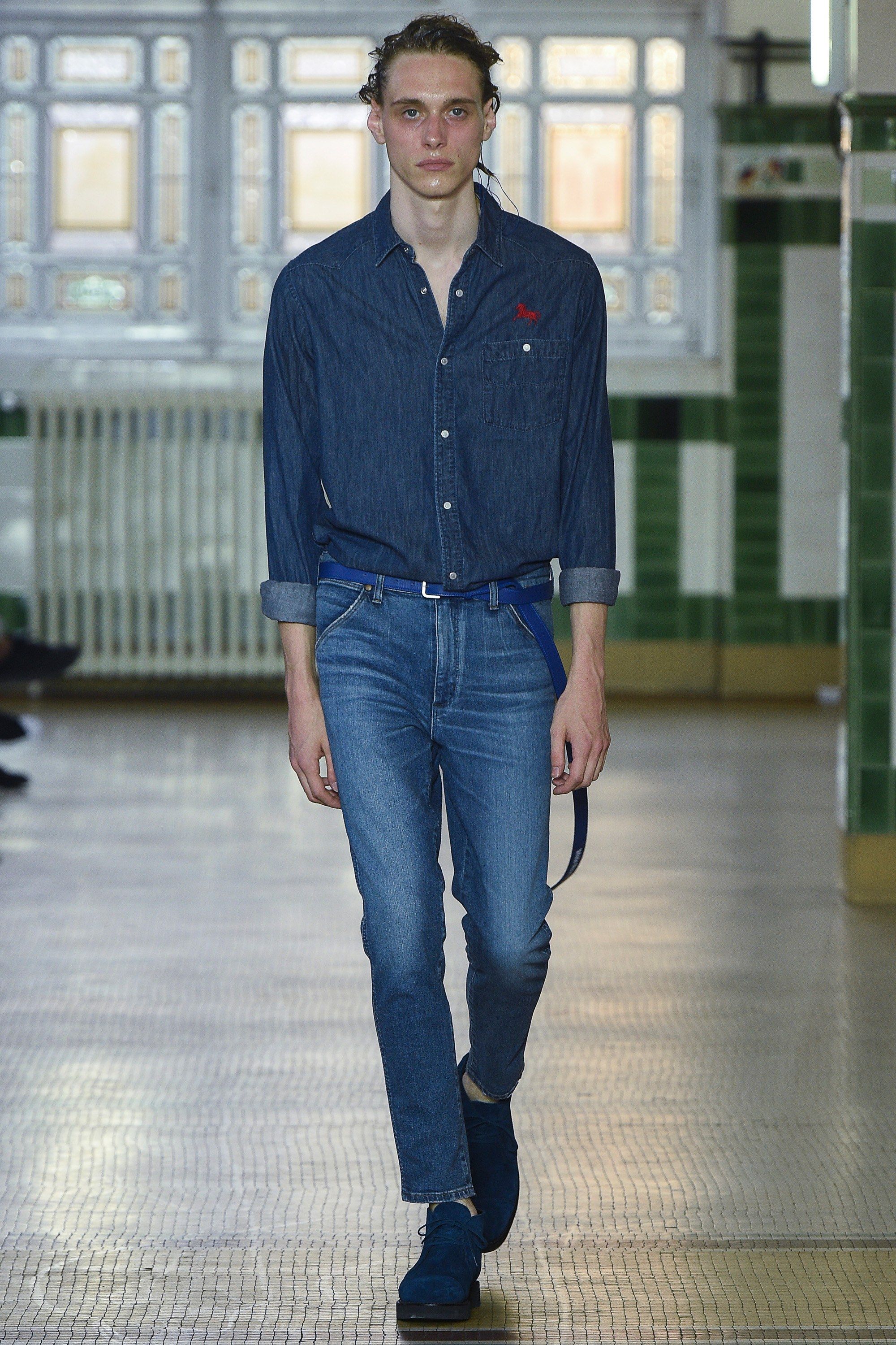 Cá tính và độc đáo với set đồ denim-on-denim