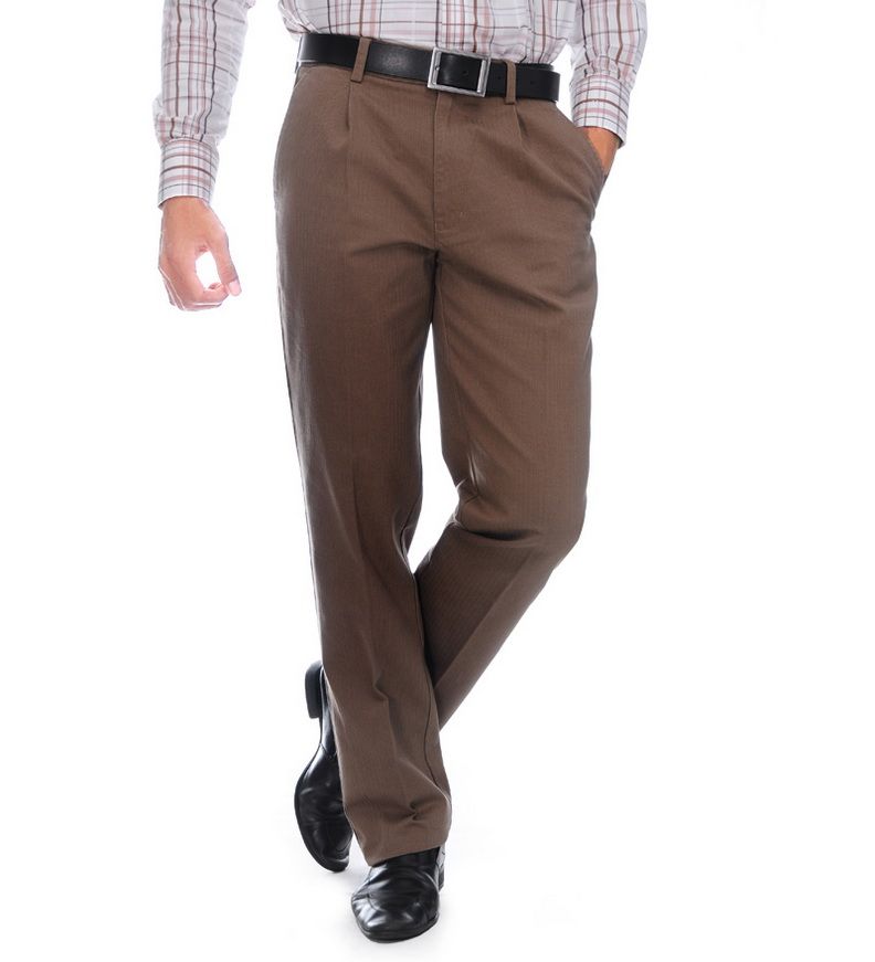 Kiểu quần kaki thông thường kiểu quần kaki thông thường, khá phổ biến bởi vì khá dễ dàng khi phối cùng áo sơ mi