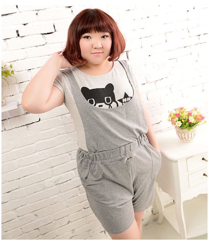Chọn những kiểu đồ bộ mặc nhà thoải mái, mát mẻ, không nên chọn những nhiều thắt nút, chít eo