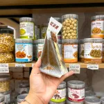 1 Cái Bánh Bông Lan Tam Giác CHUNSANJIAO Vị Socola - Màu Nâu