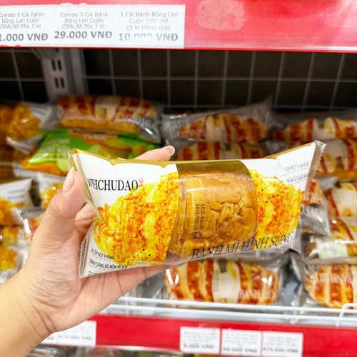 1 Thùng Bánh Mì Sừng Bò WEICHUDAO Vị Ruốc Bơ - Thùng 26 Cái