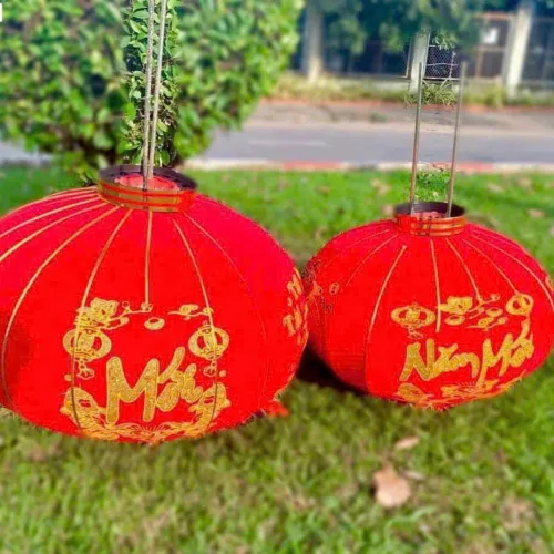 2 LỒNG ĐÈN NHUNG KẺ TẾT 80CM(Giá 2 cái)
