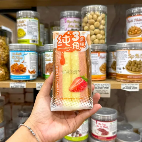 5 Cái Bánh Bông Lan Tam Giác CHUNSANJIAO Vị Dâu - Màu Hồng