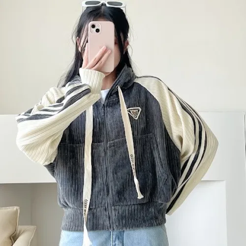 Áo khoác nữ dáng lửng có nón nhung gân viền sọc