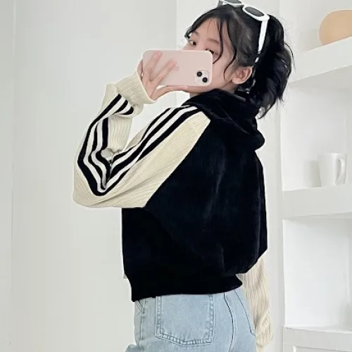 Áo khoác nữ dáng lửng có nón nhung gân viền sọc