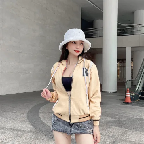 Áo khoác nữ thêu chữ B vải bố nhung mịn