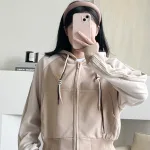 Áo khoác thun nữ dáng lửng có nón viền sọc màu