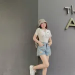 Áo Len sọc nữ cổ bẻ thêu hình chú chó QC