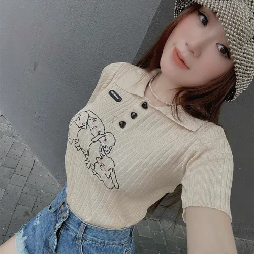 Áo Len sọc nữ cổ bẻ thêu hình chú chó QC