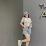Áo Len sọc nữ cổ bẻ thêu hình chú chó QC