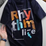 Áo Thun Nam Cổ Tròn Rurumen Màu Xanh Đen In Chữ RhyThm Life Big Size