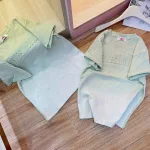 Áo thun nữ Baby Tee loang 2 màu chữ nổi ôm body từ 35kg - 55kg