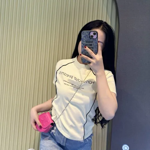 Áo thun nữ Baby Tee ôm body từ 35kg - 55kg in chữ hang your dream