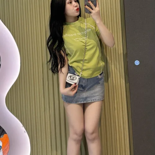 Áo thun nữ Baby Tee ôm body từ 35kg - 55kg in chữ hang your dream