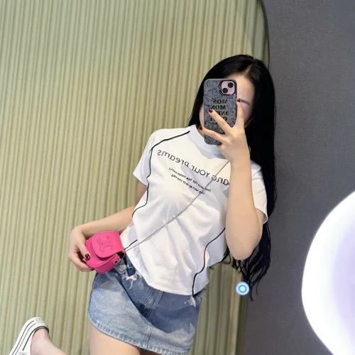 Áo thun nữ Baby Tee ôm body từ 35kg - 55kg in chữ hang your dream