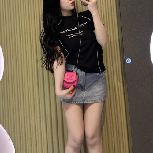 Áo thun nữ Baby Tee ôm body từ 35kg - 55kg in chữ hang your dream