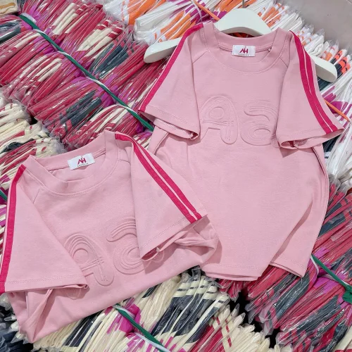 Áo thun nữ Baby Tee ôm body từ 35kg - 55kg In Chữ Nổi Aa