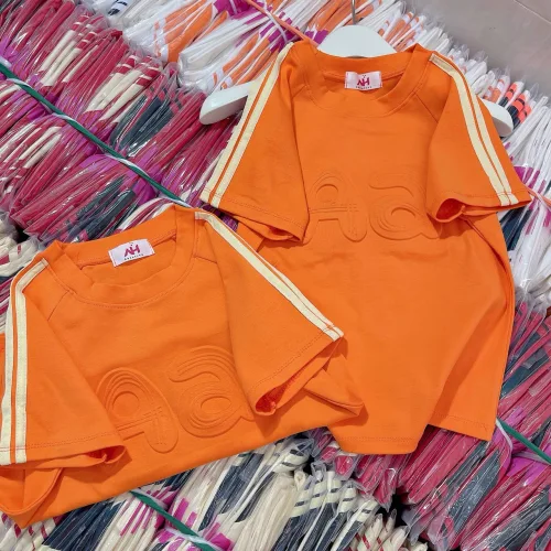 Áo thun nữ Baby Tee ôm body từ 35kg - 55kg In Chữ Nổi Aa