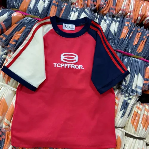 Áo thun nữ Baby Tee ôm body từ 35kg - 55kg in chữ TCPFFROR