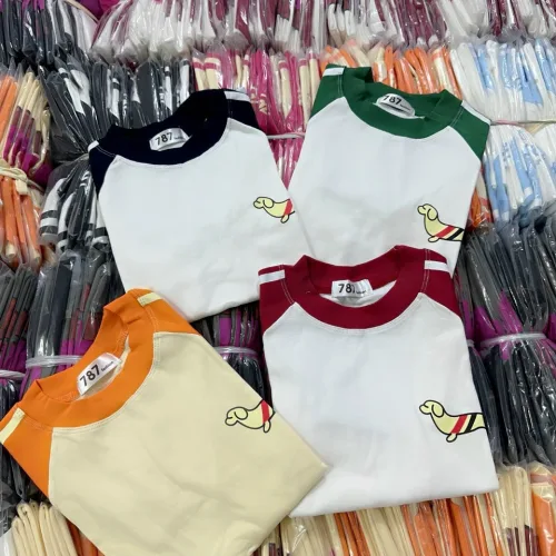 Áo thun nữ Baby Tee ôm body từ 35kg - 55kg in Hình Con Chó bên trái