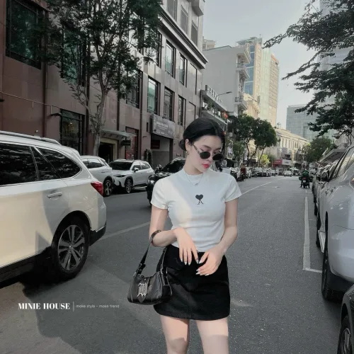 Áo thun nữ Baby Tee ôm body từ 35kg - 55kg in hình trái tim chữ A