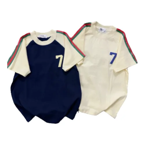 Áo thun nữ Baby Tee ôm body từ 35kg - 55kg in số 7 bên trái ngực