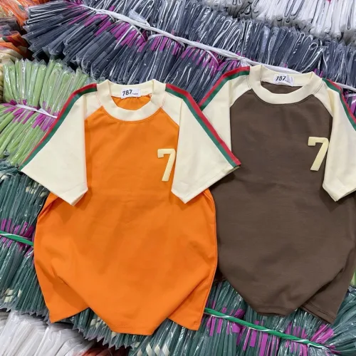 Áo thun nữ Baby Tee ôm body từ 35kg - 55kg in số 7 bên trái ngực