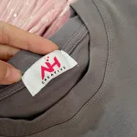 Áo Thun Nữ Cổ Tròn Baby Tee In Chữ Bên Ngực Mạc AH787