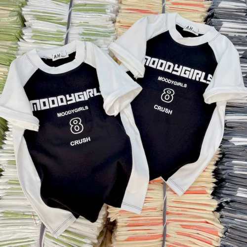 Áo Thun Nữ Cổ Tròn Baby Tee In Chữ MoodyGirl Mạc AH787