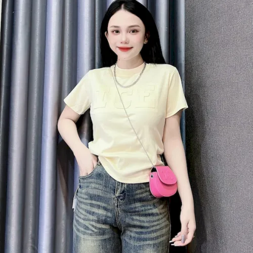 Áo Thun Nữ Cổ Tròn Baby Tee In Dập Nổi Chữ ICE Mạc AH787