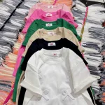Áo Thun Nữ Cổ Tròn Baby Tee In Dập Nổi Hình Nơ Mạc AH787