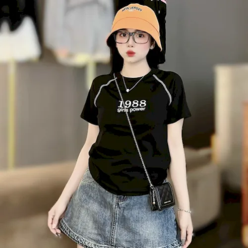 Áo Thun Nữ Cổ Tròn Baby Tee In Số 1988 Mạc AH787