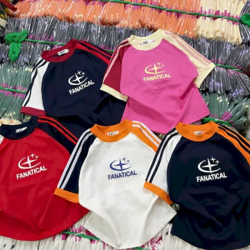 Áo Thun Nữ Cổ Tròn Baby Tee Tay Phối Màu In Hình Ngôi Sao AH787