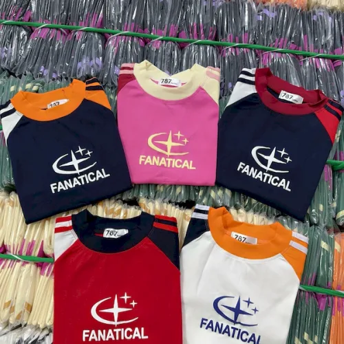Áo Thun Nữ Cổ Tròn Baby Tee Tay Phối Màu In Hình Ngôi Sao AH787
