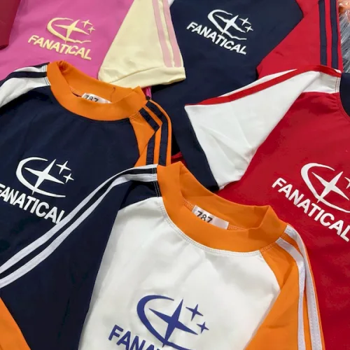 Áo Thun Nữ Cổ Tròn Baby Tee Tay Phối Màu In Hình Ngôi Sao AH787