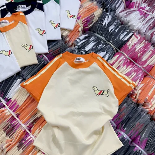 Áo Thun Nữ Cổ Tròn Baby Tee Tay Phối Màu In Hình Cún Mạc AH787