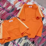 Áo Thun Nữ Cổ Tròn Baby Tee Tay Viền Sọc In Dập Nổi Chữ A Mạc AH787