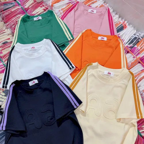 Áo Thun Nữ Cổ Tròn Baby Tee Tay Viền Sọc In Dập Nổi Chữ A Mạc AH787