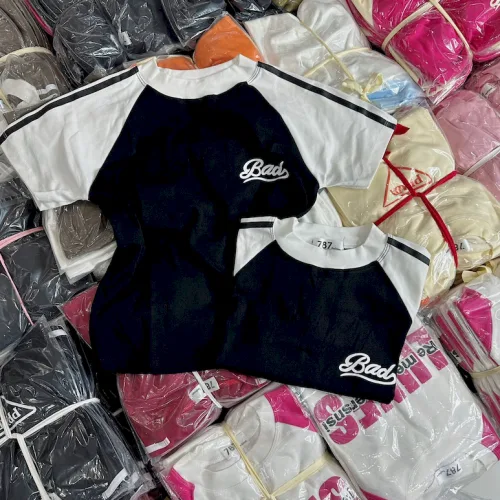 Áo Thun Nữ Cổ Tròn Baby Tee Tay Viền Sọc Màu Mạc AH787