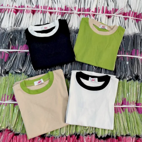 Áo Thun Nữ Cổ Tròn Baby Tee Trơn Viền Sọc Eo Mạc AH787