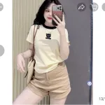 Áo Thun Nữ Cổ Tròn Baby Tee Viền Bo Màu In Chữ Gấu Mạc AH787