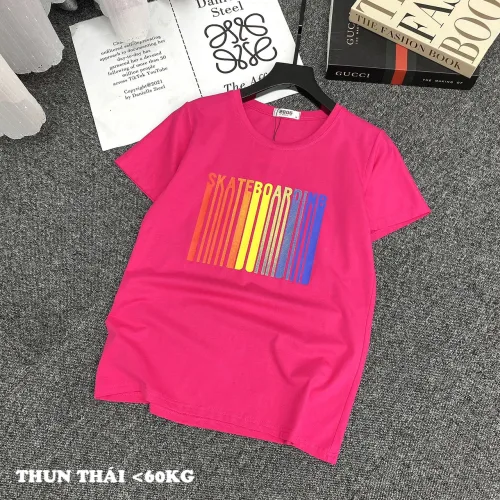 Áo thun nữ cổ tròn form suông in chữ màu
