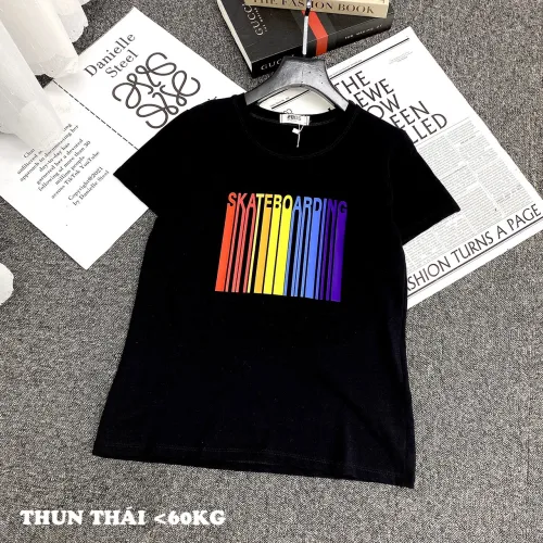 Áo thun nữ cổ tròn form suông in chữ màu